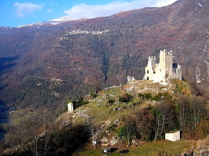 Die Katharerburg Miglos im Vicdesos Tal